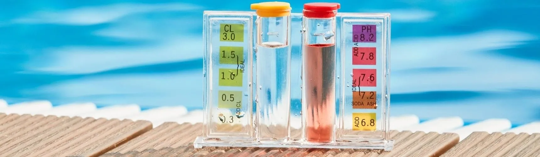 Testovací sada pro kontrolu pH chloridů v bazénové vodě.