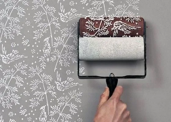 Wallpaper roller tool