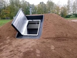 Plastic cellar entrance