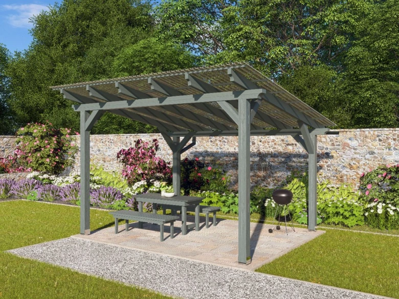 Malá jednoduchá dřevěná pergola s nábytkem na zahradě.